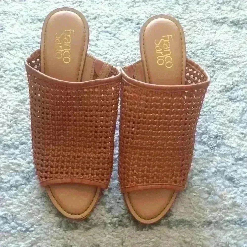 Franco Sarto stacked wedge